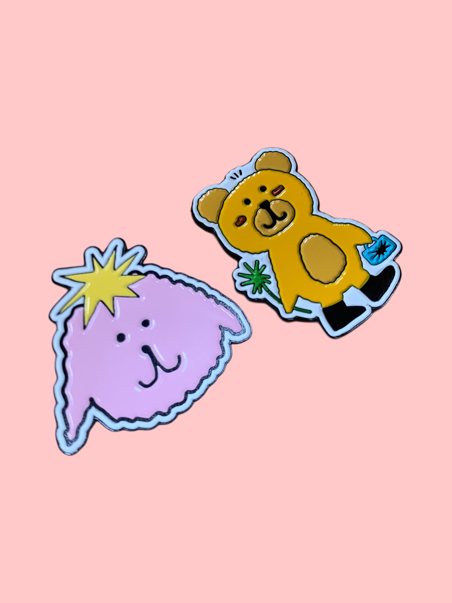PINS oso y perro Estrella